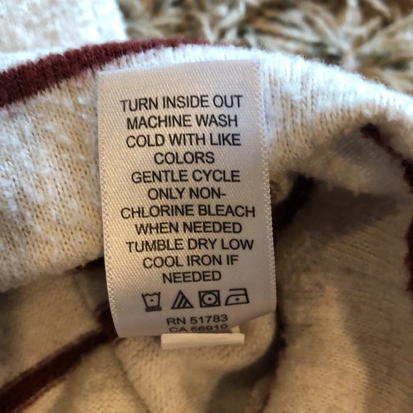 Maurices sweatshirt size XL gently used - Picture 4 of 5